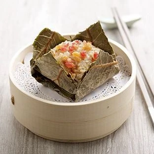 Steamed Glutinous Chicken Wrapped in Lotus Leaf