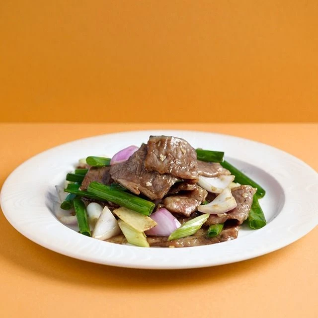 Stir-fried Sliced Marbled Beef with Ginger & Spring Onion