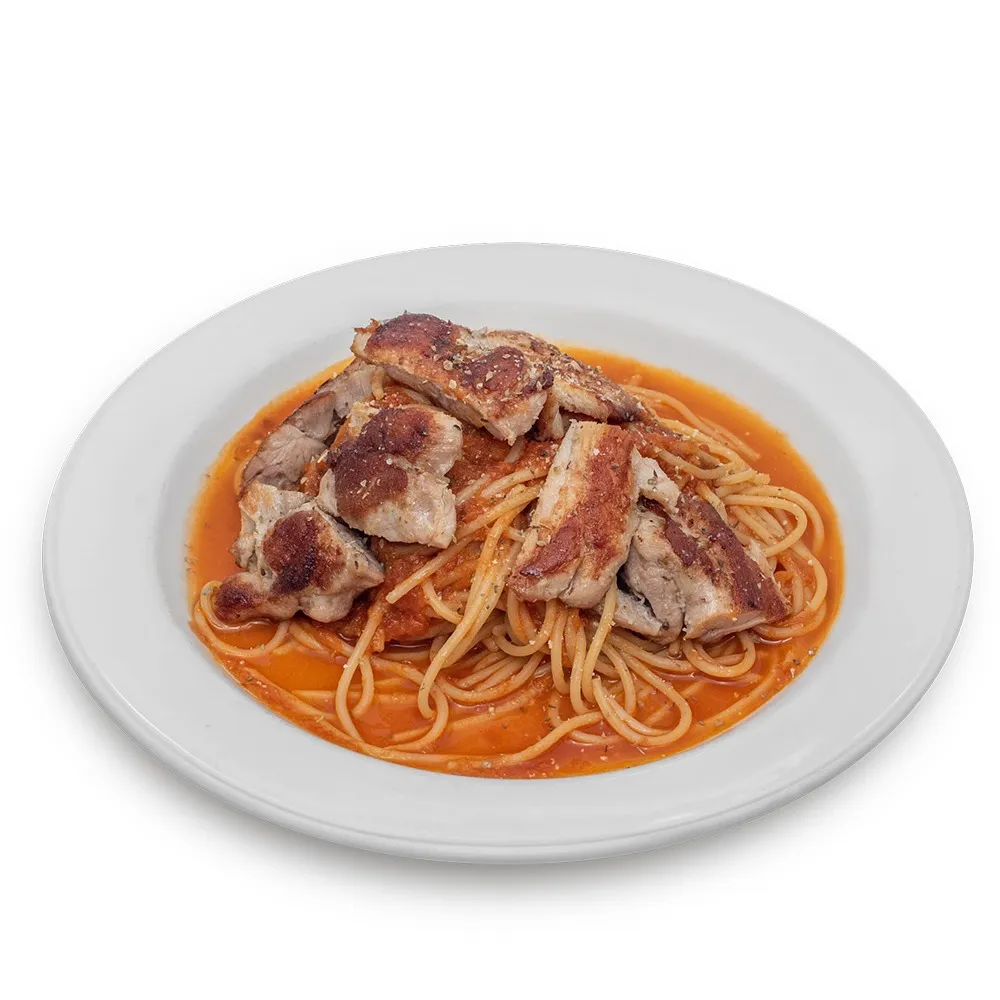 Spaghetti with Chicken in Homemade Tomato Sauce