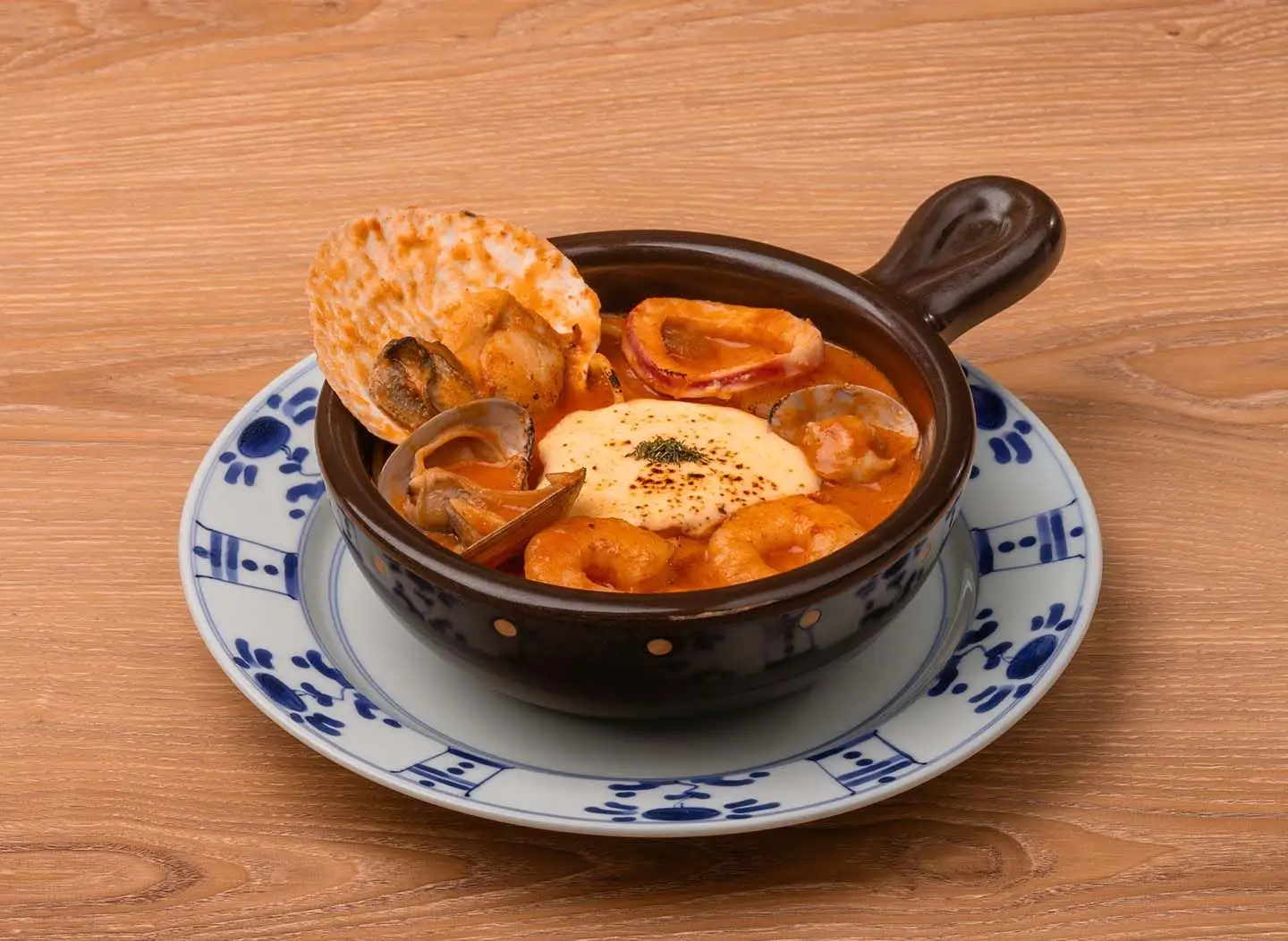 Hokkaido Seafood & Lobster Bisque Cheese Cream Hot Pot-Baked Spaghetti