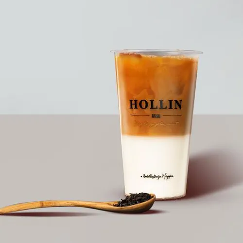 HOLLIN Signature Black Tea Latte