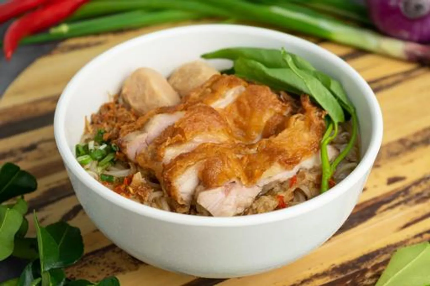 N12 Thai Crispy Chicken Boat Noodle