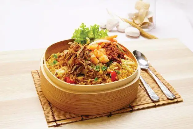 Vietnamese Fried Rice with Seafood
