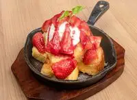 Strawberry French Toast (Topped with Sugar & Homemade Whipped Cream)