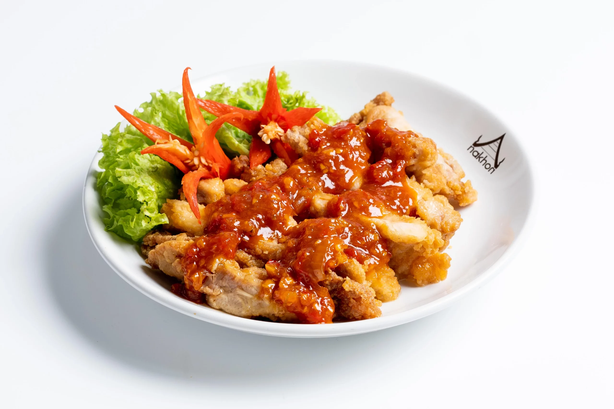 Crispy chicken with Thai chili sauce