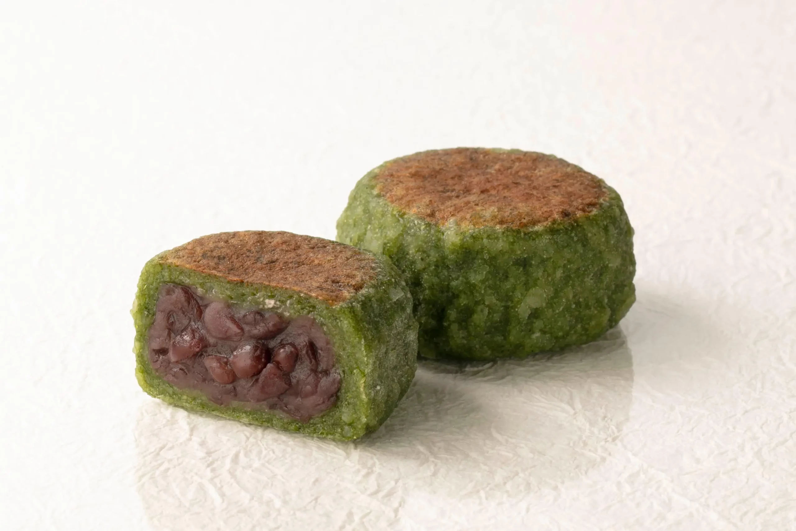 Mugwort Daifuku (Coarse Grained Rice)