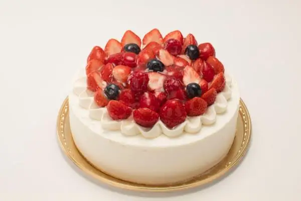 Special Strawberry Whole Cake 17cm