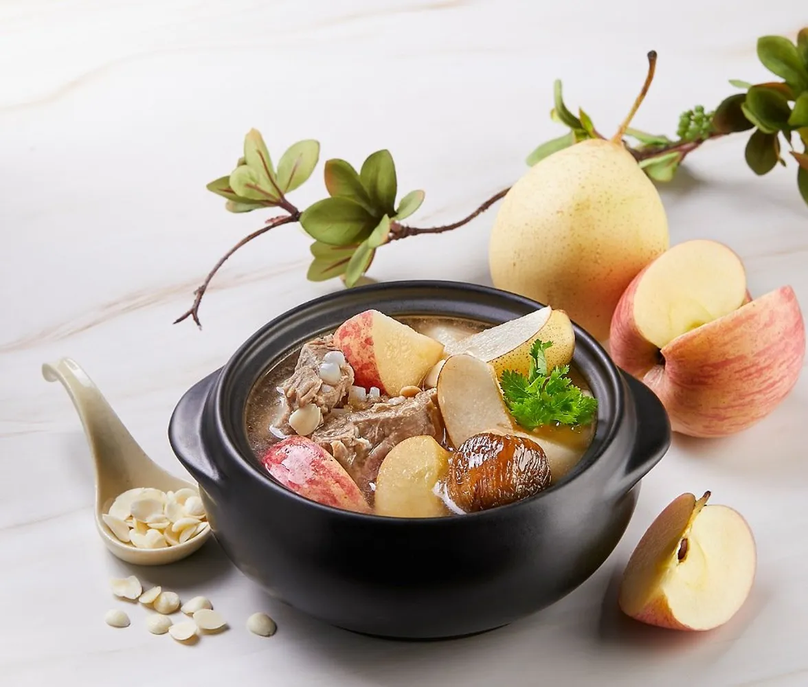 Apple & Snow Pear Soup with Pork Rib. Contains Nut