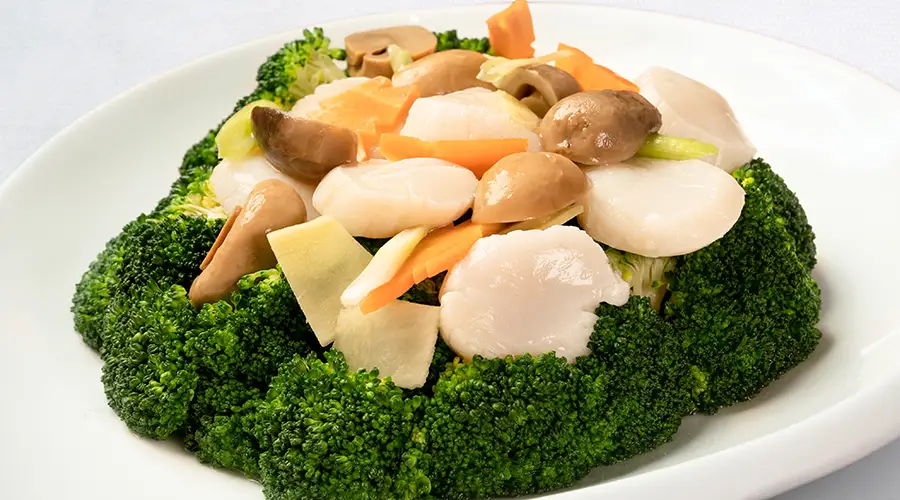 Sauteed Scallops with Broccoli